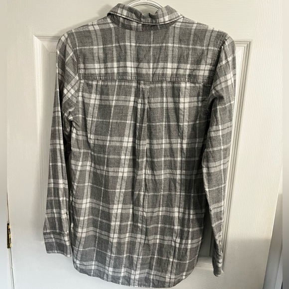 Old Navy Classic Flannel - Picture 2 of 5